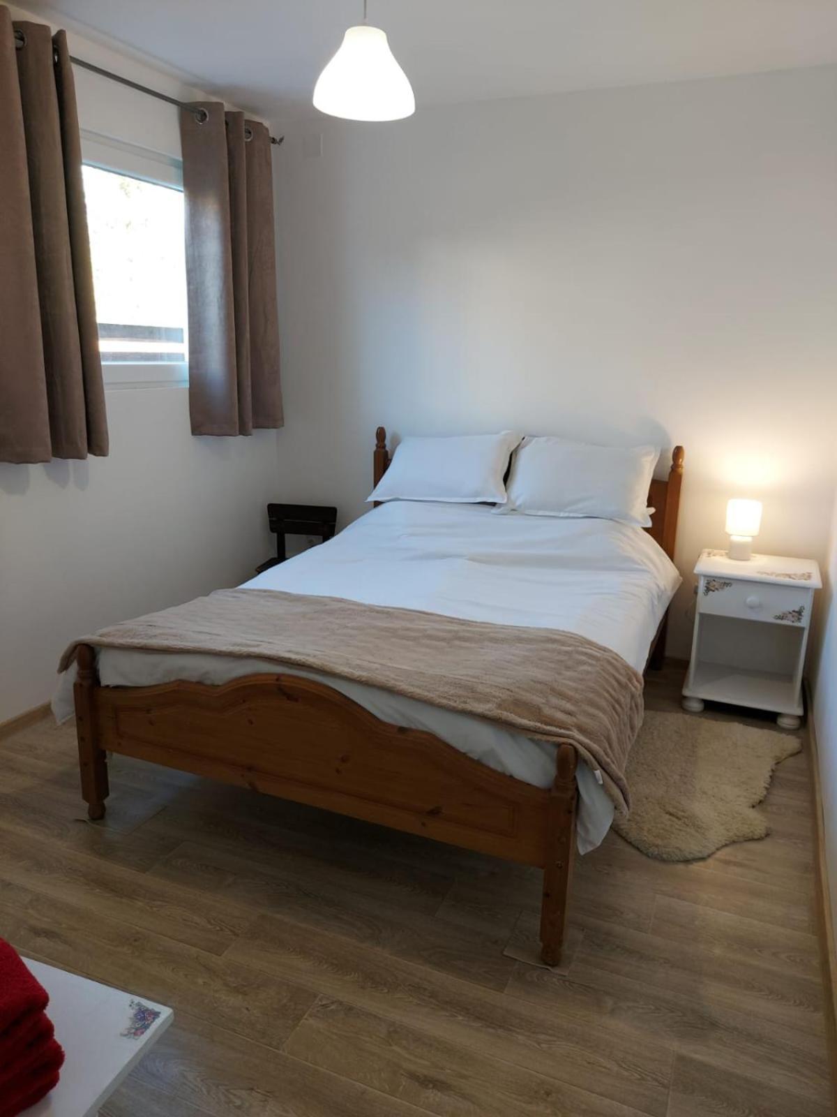 Lymore Guest House Palamarza Bagian luar foto